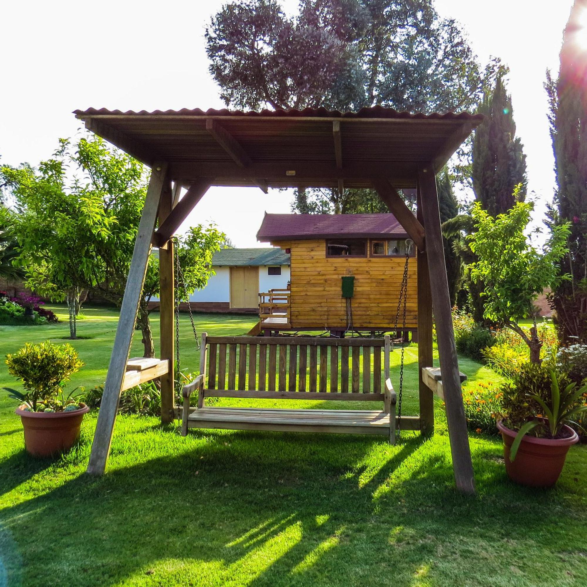 Hosteria Airport Garden Tababela Kültér fotó